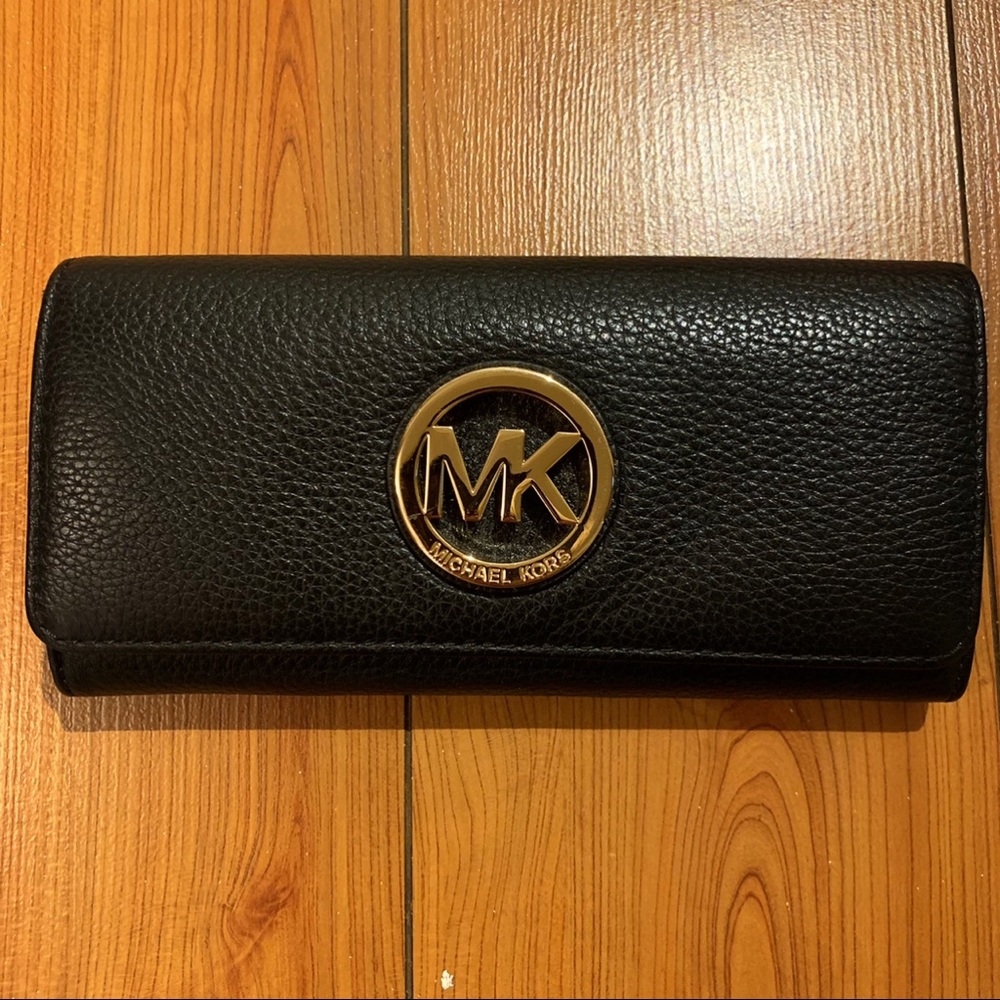 Michael Kors Balck Wallet